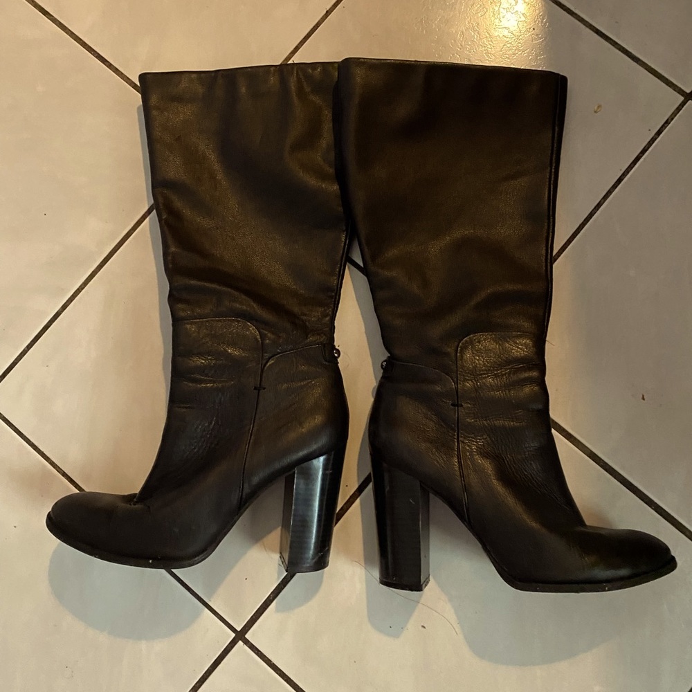 Liz black boots size 7